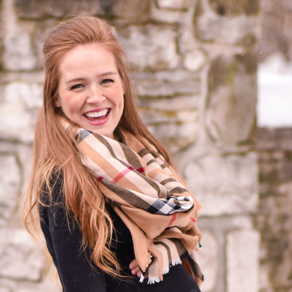 Meet your Posher, Brooke